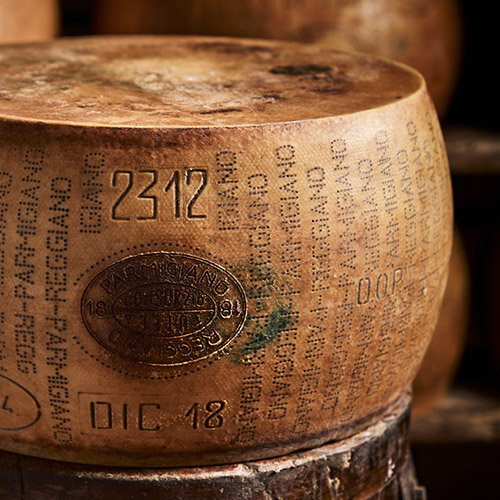 PARMIGANO REGGIANO DOP 24M RODA GENNARI